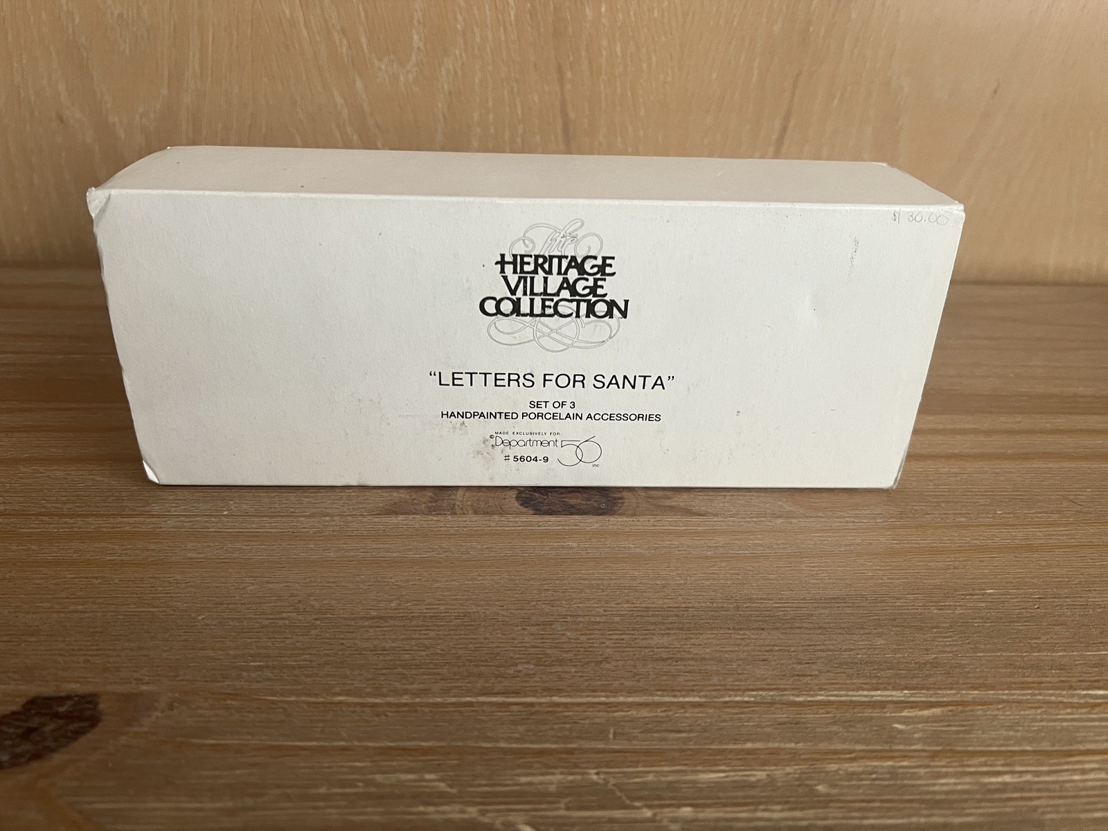 Dept 56 2x Elf Figurines from ‘Letters For Santa’ Heritage Village Collection