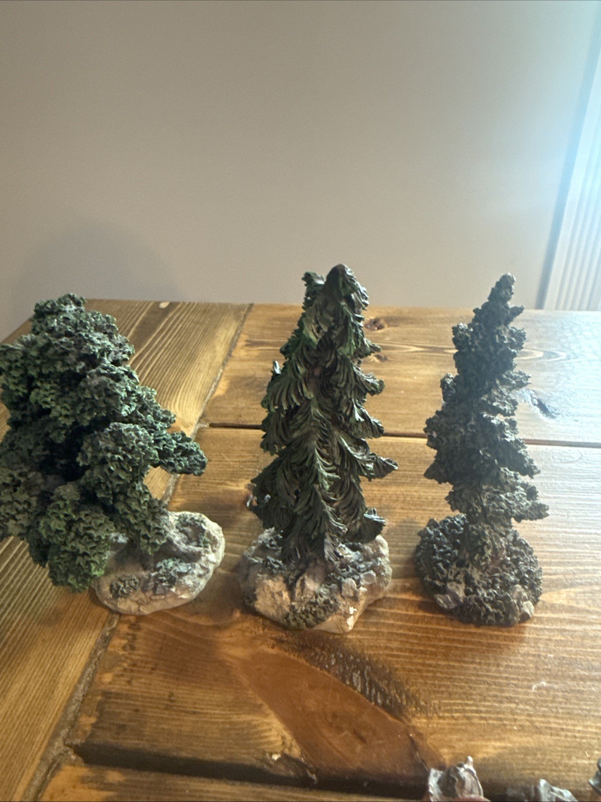 Boyds Town Village Collection Lot of 20 Bears & Trees Figurines Vintage 2000