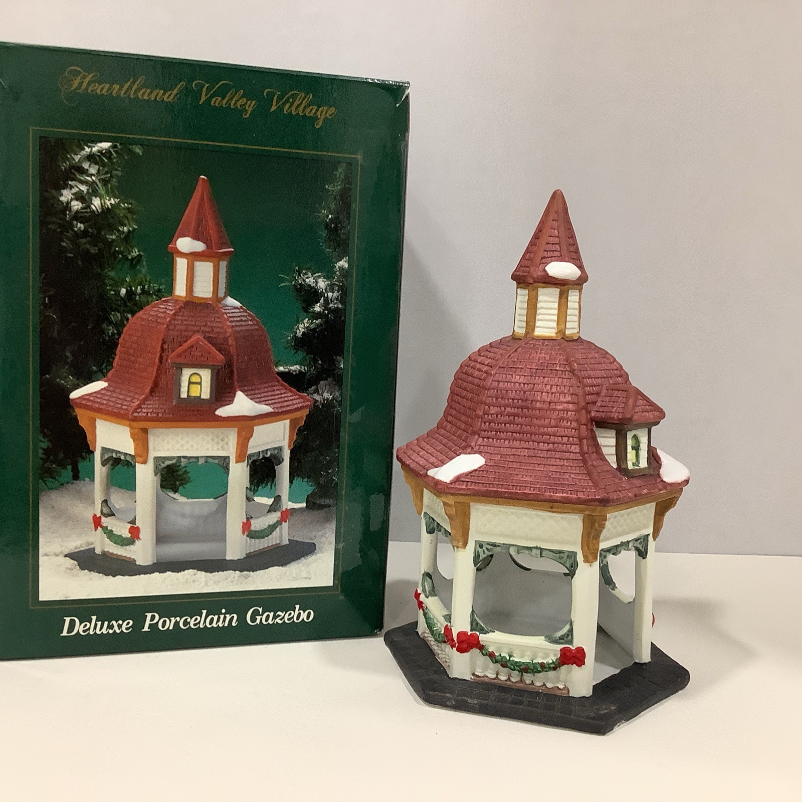 Heartland Valley Village #M0625B Accessory Deluxe Porcelain Gazebo 1997
