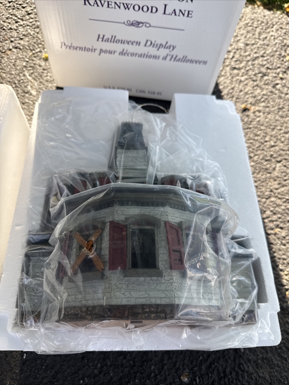 NEW OLD STOCK Hallmark Keepsake Ornament Ravenwood Lane Halloween House