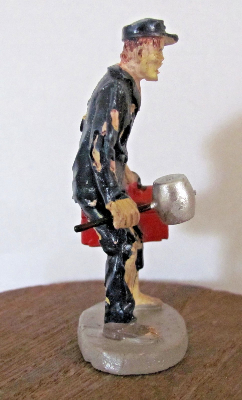 Lemax Spooky Town Figurine – Zombie Mechanic #02905