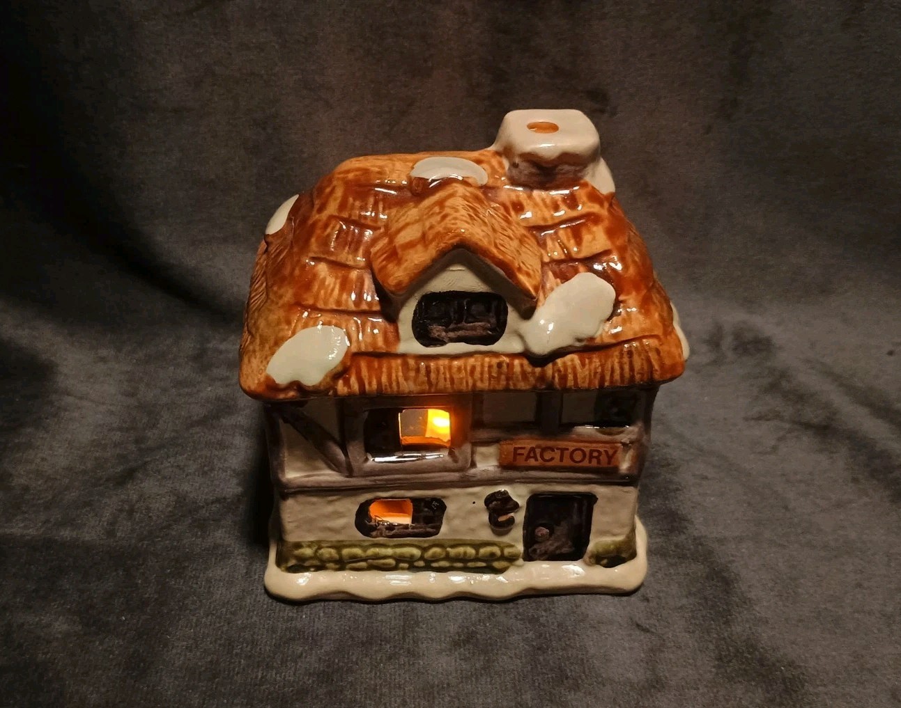 Dickens Village FACTORY Tea light Candle Holder 4.5 ” Taiwan JSNY Christmas