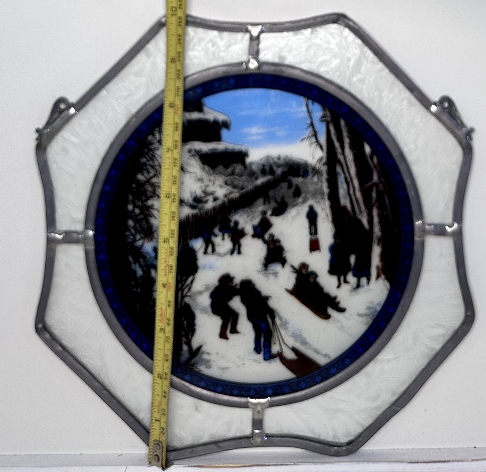 FRANKLIN MINT WINTER SLEDDING GLASS LIGHTED VICTORIAN VINTAGE