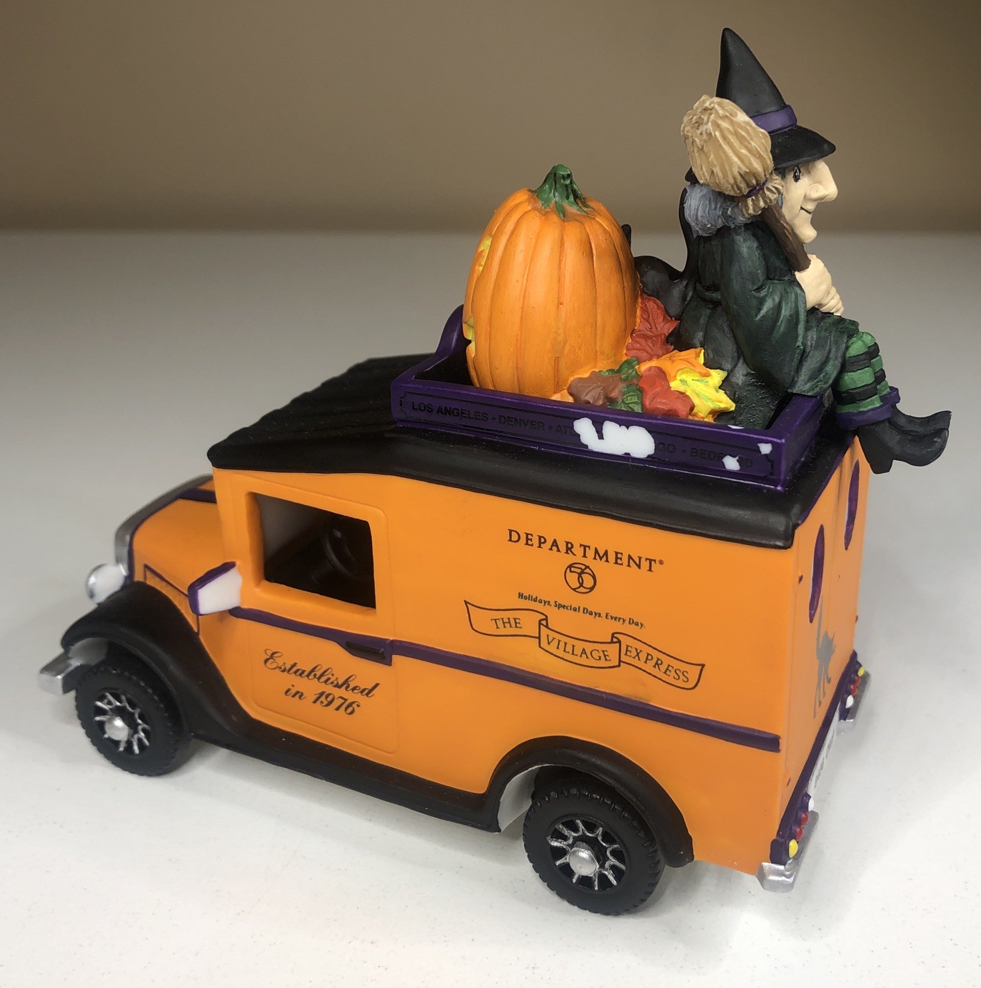 DEPT 56 Heritage HALLOWEEN VILLAGE EXPRESS Accessories Witch Black Cat Fall