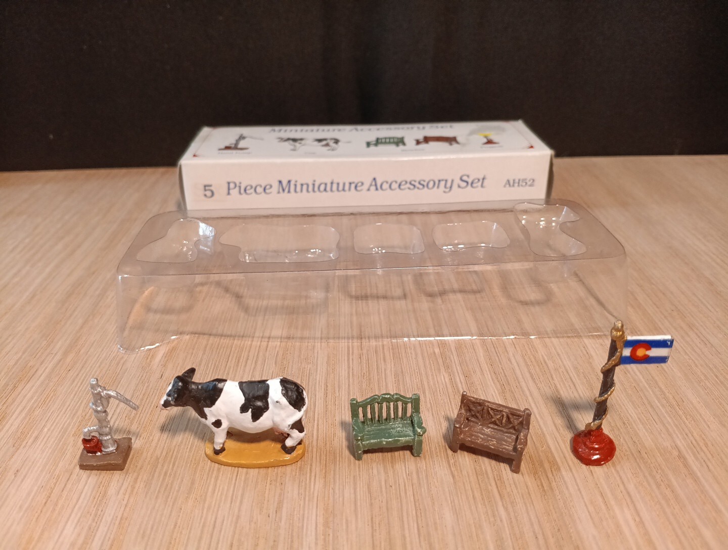 Liberty Falls The Americana Collection AH52 Five Piece Minature Accessory Set