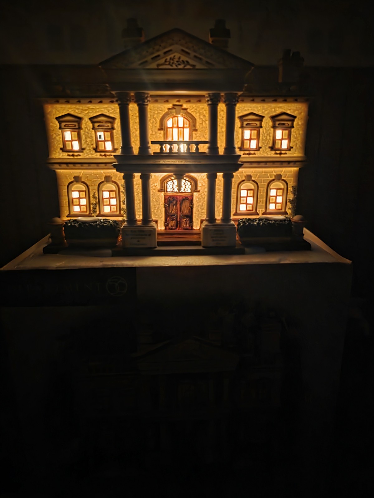 Department 56 Dickens’ Village Hickman Wells Gentlemen’s Club W/ Light Cord Bulb