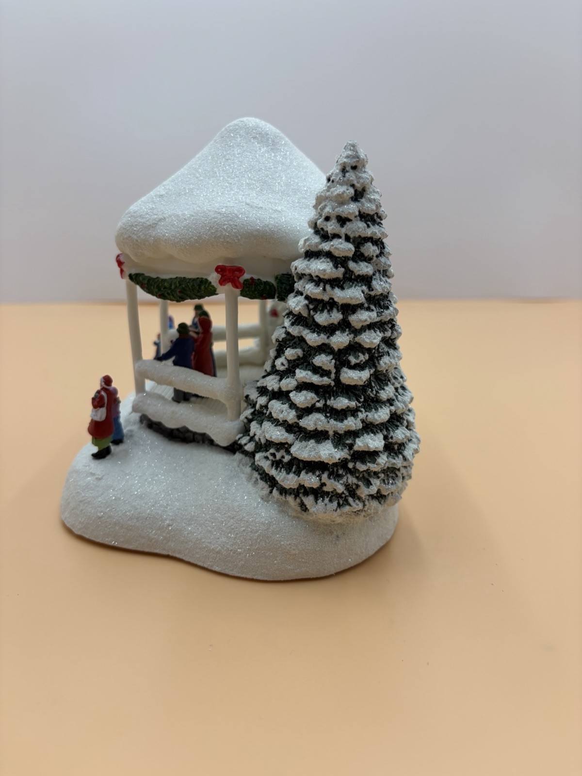 2023 Thomas Kinkade Teleflora Sweet Sounds Of Christmas Village Gazebo Lighted