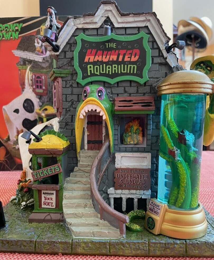 Lemax Spooky Town “Haunted Aquarium” Brand New- Lighted Village Collectible