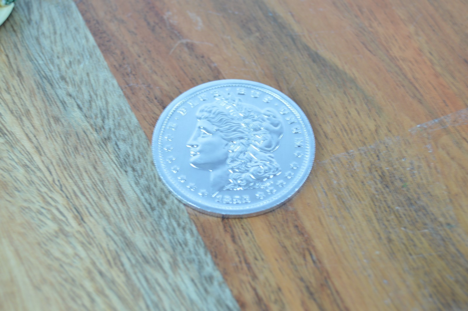 Liberty Falls Americana Collection AH130 B Cummings Signmaker with Silver Dollar