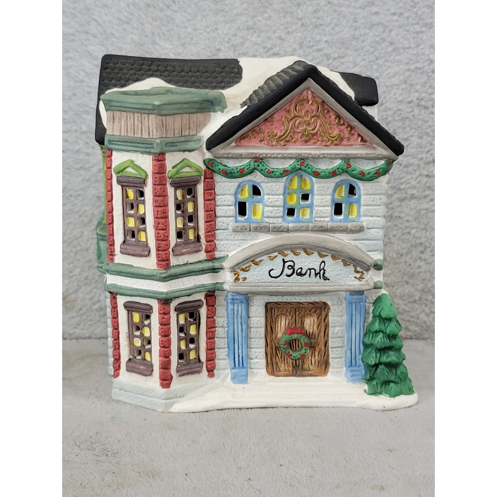 Vintage 1995 Dickens Collectable Christmas Village Bank Ceramic House Hand Paint