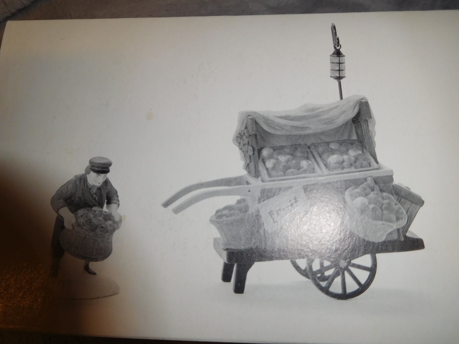 Department 56 CHELSEA MARKET FRUIT MONGER ~ Heritage Village Collection 5813-0