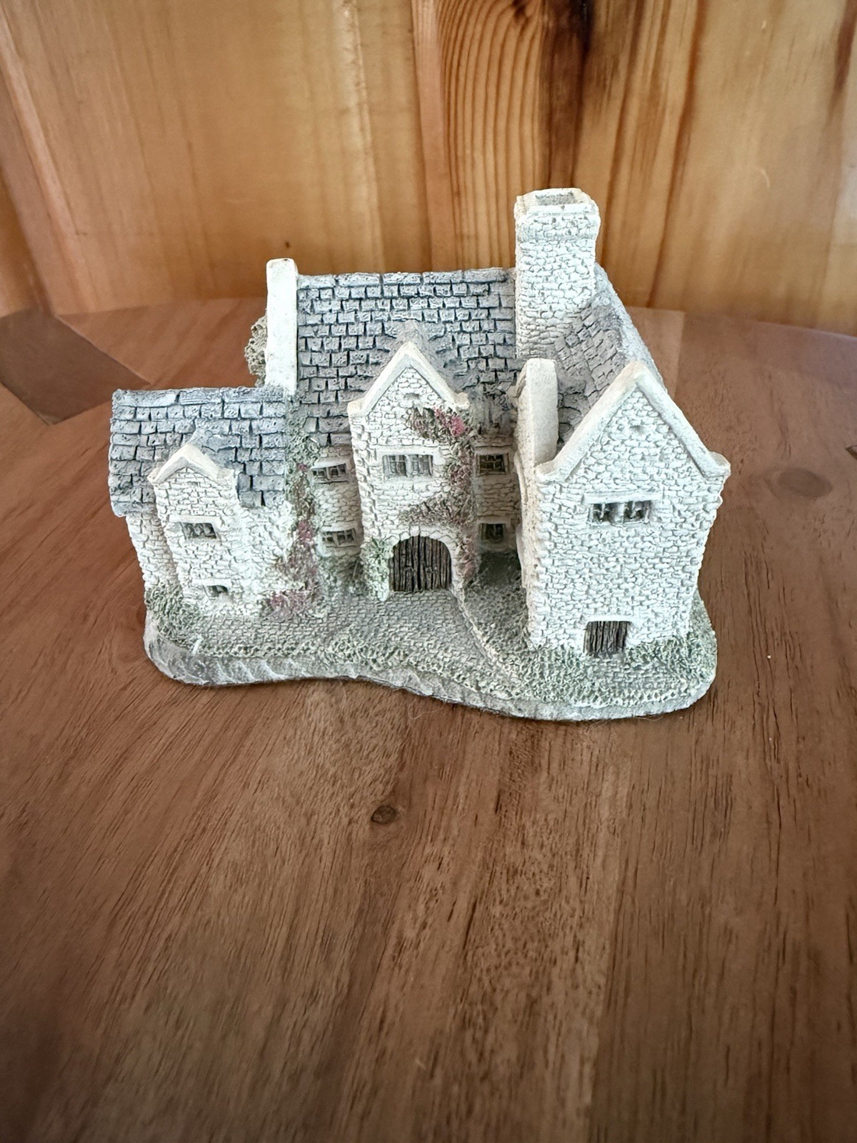 David Winter Cottages Blackfriars Grange Hand Painted England 1985