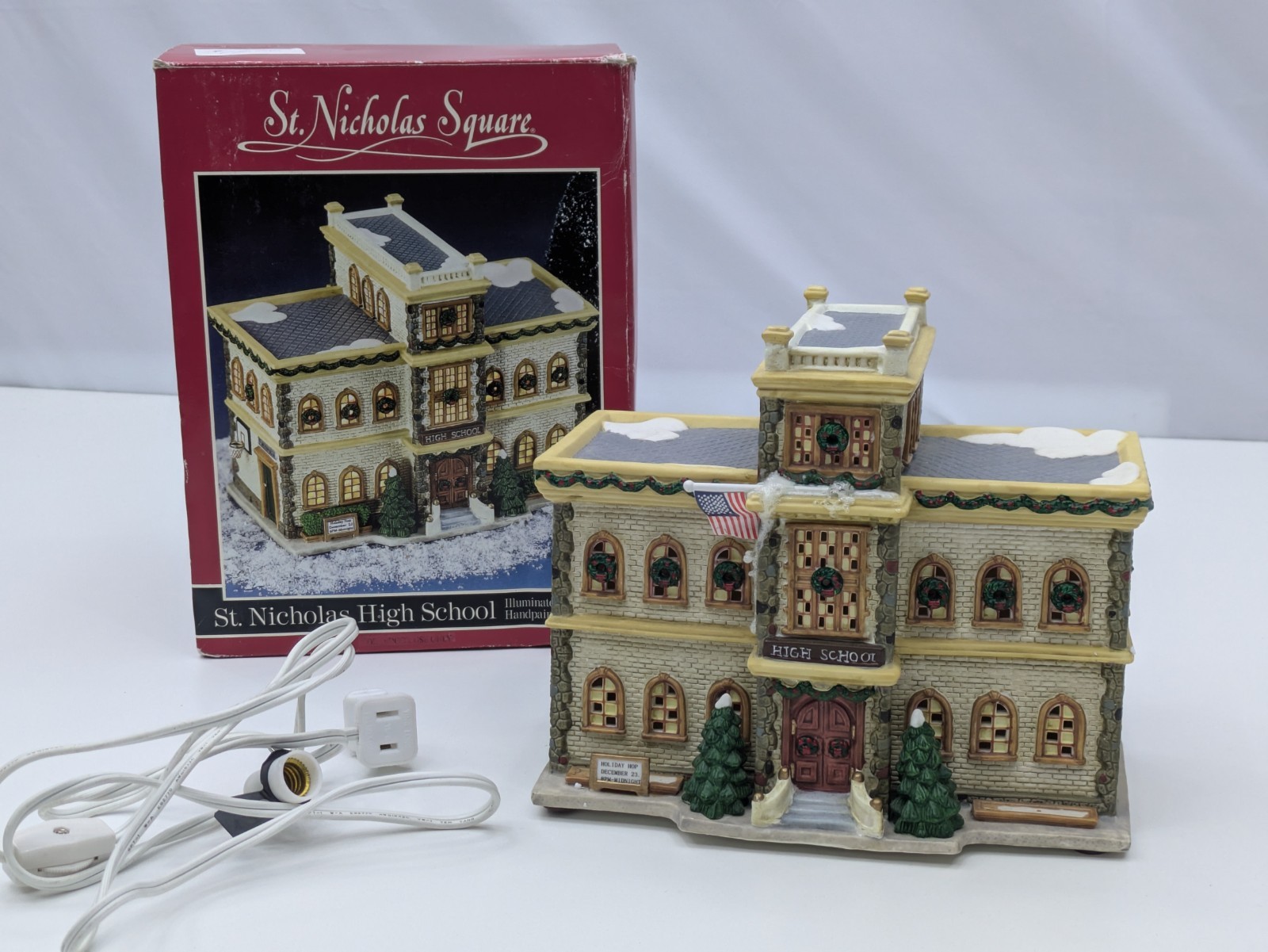 St Nicholas Square High School Christmas Village Light Up House See Description