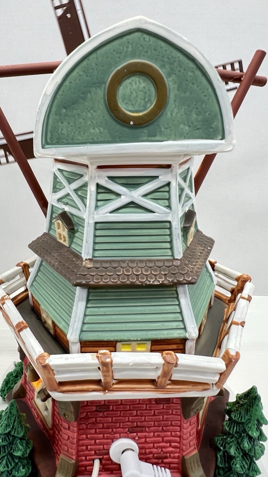 Lemax Vail Village “Stony Brook Windmill” 25384 Retired 2012 LED Brand NEW !
