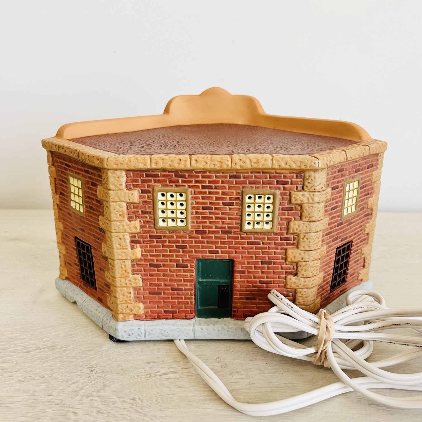 Rare Hawthorne Architectural Rockwell Stockbridge “Johnson’s Drugstore” 79871
