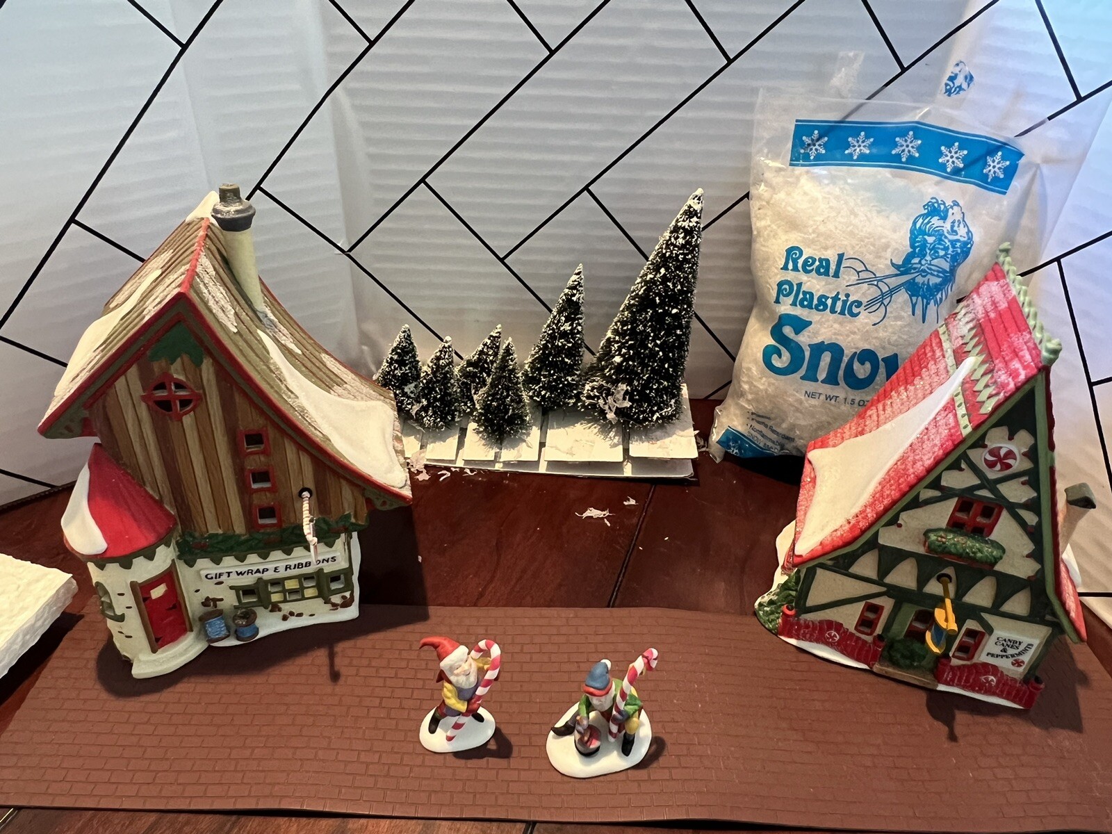 Dept 56 North Pole “Start A Tradition Set” 12 Pc Candy Cane Gift Wrap Ribbons