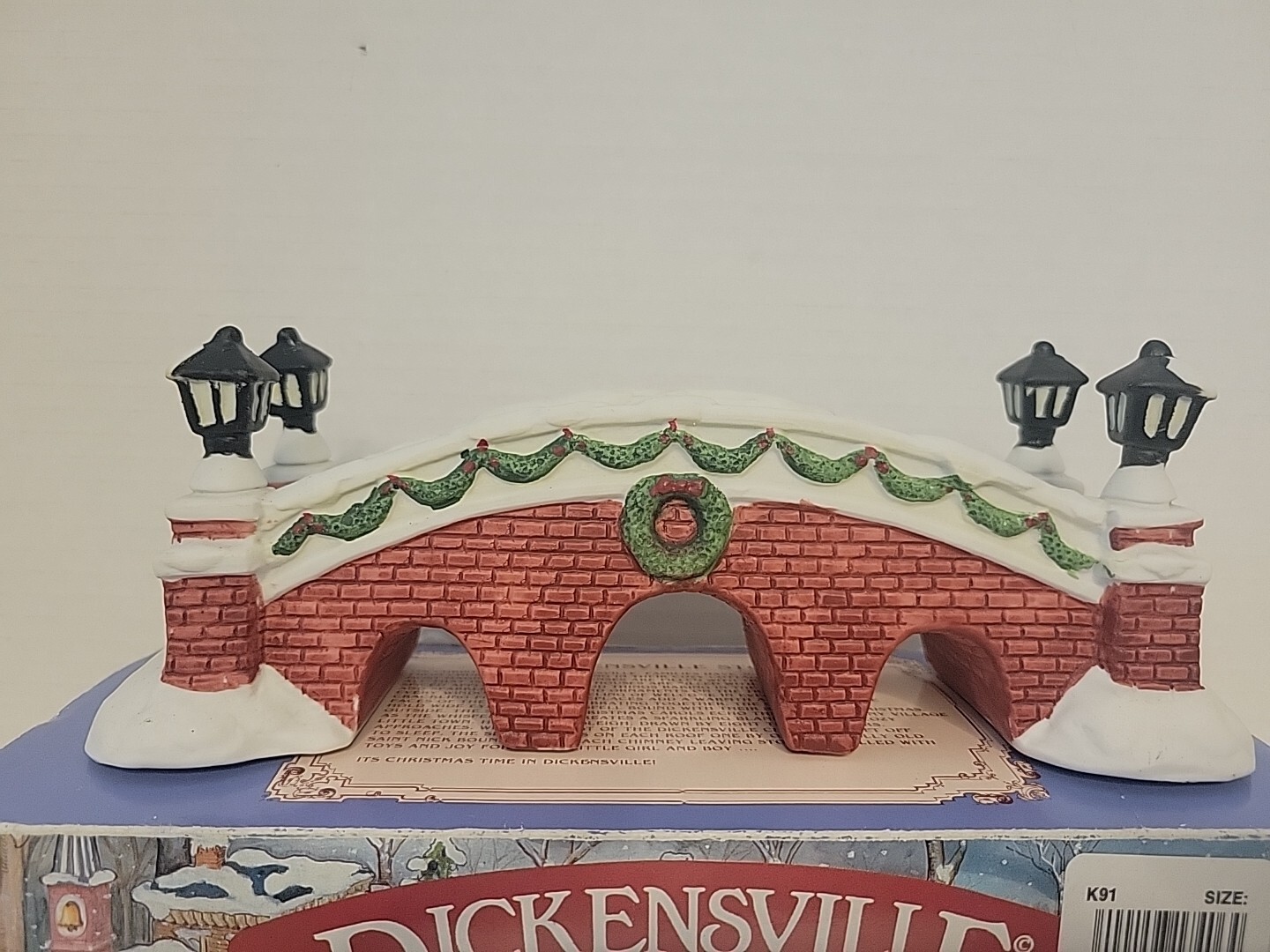 1990 Dickensville Christmas Village Collectables 8″ Porcelain Bridge Taiwan