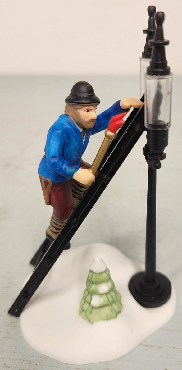 DEPT 56 HERITAGE VILLAGE COLLECTION 55778 LAMPLIGHTER ACCESSORY SET EXCELLENT W3