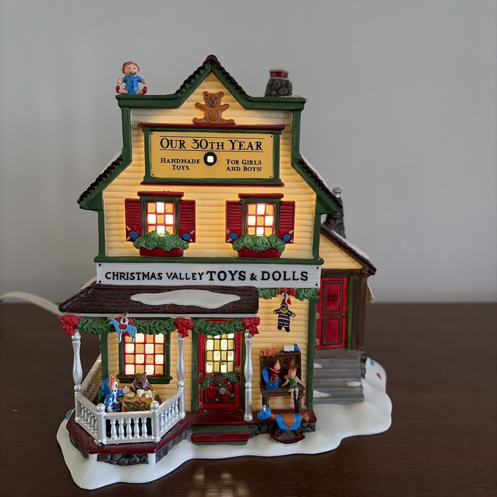 DEPT 56 New England CHRISTMAS VALLEY TOYS & DOLLS 56677. Some Pieces Missing.