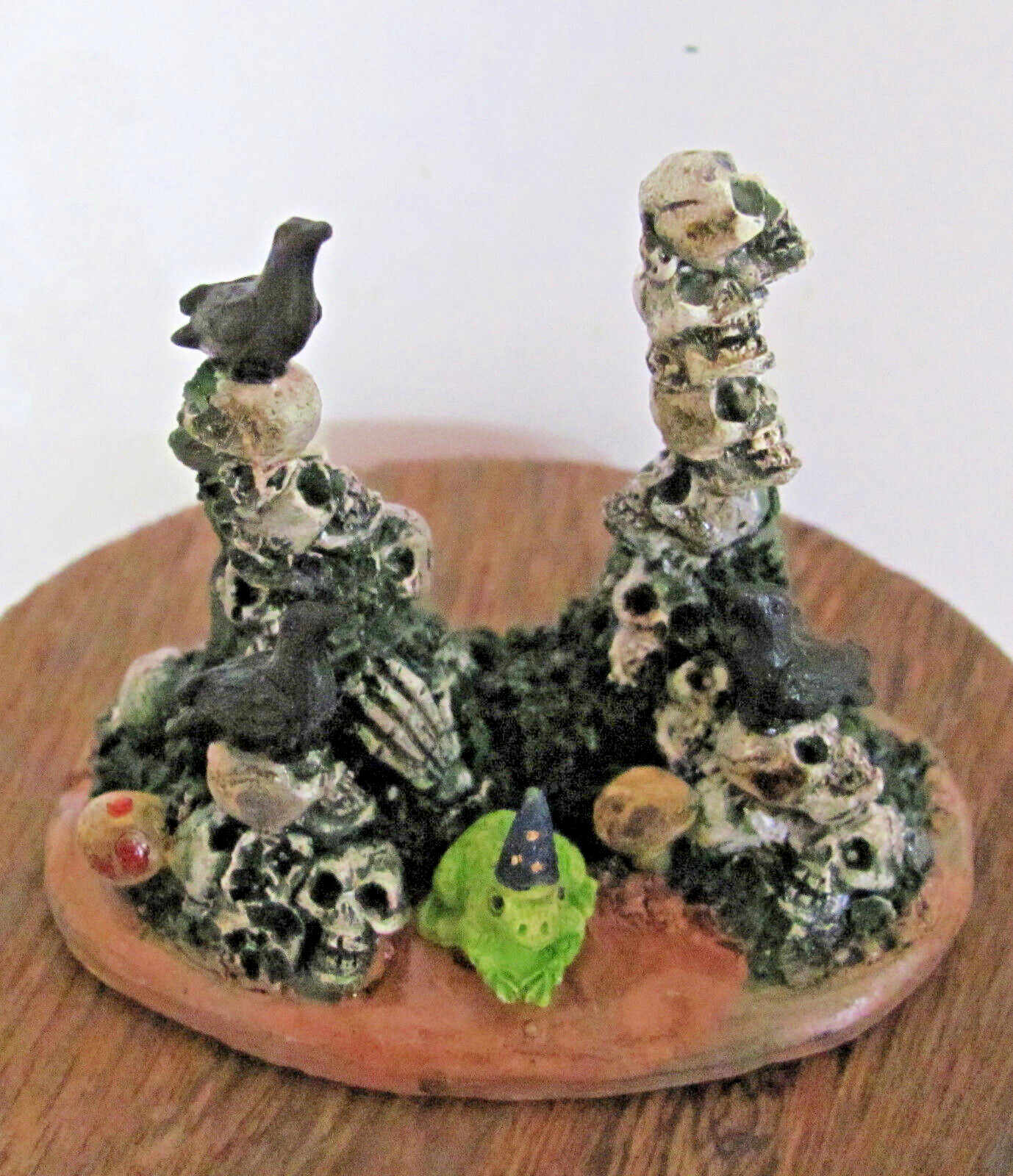 Lemax Spooky Town Accessory – Skull Cairns #14830