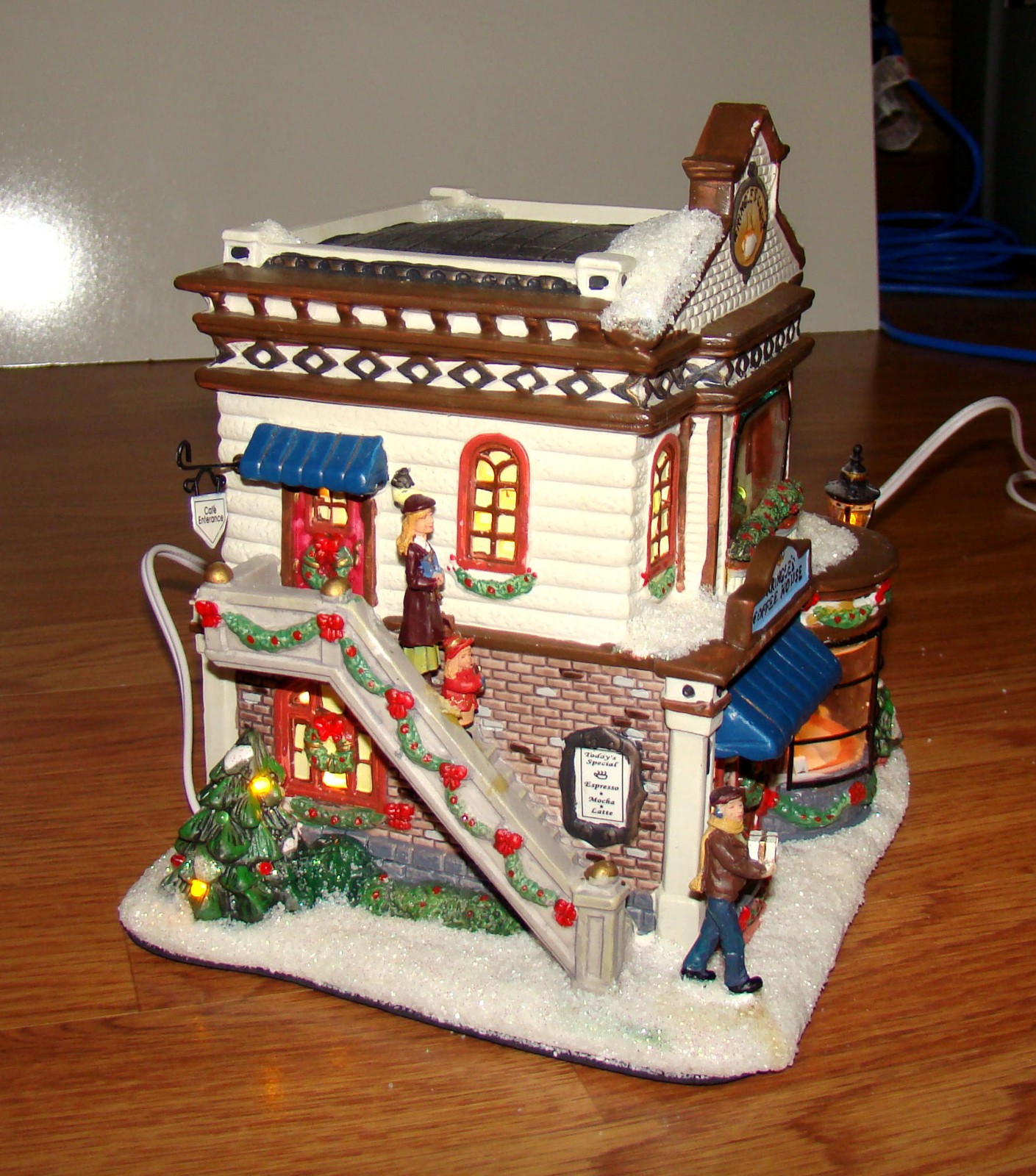 2005 St. Nicholas Square Village KRINGLE’S COFFEE SHOP & CAFE, Lighted