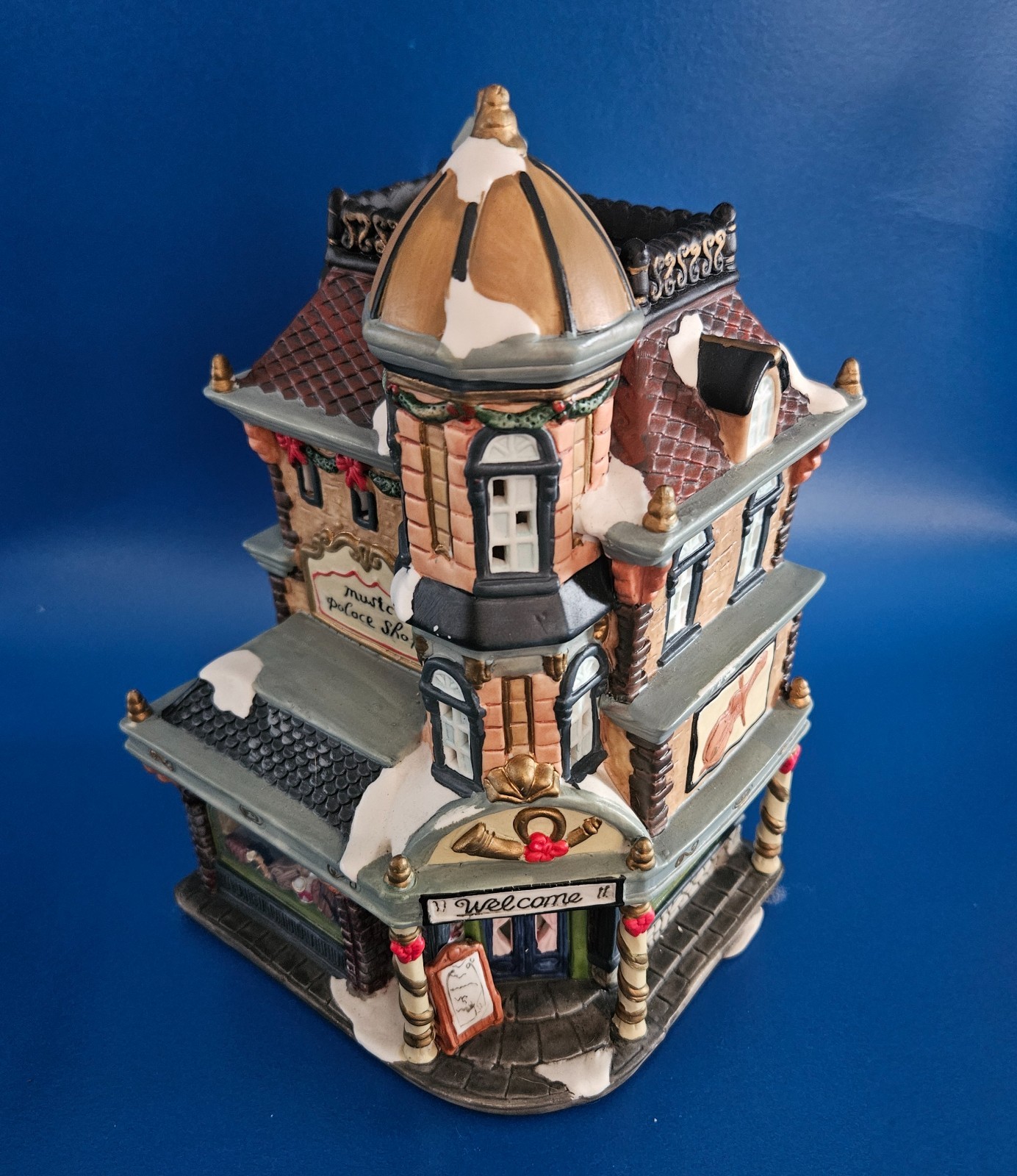 Grandeur Noel 2001 Train Village: Christmas Music Palace Shop (shop only)