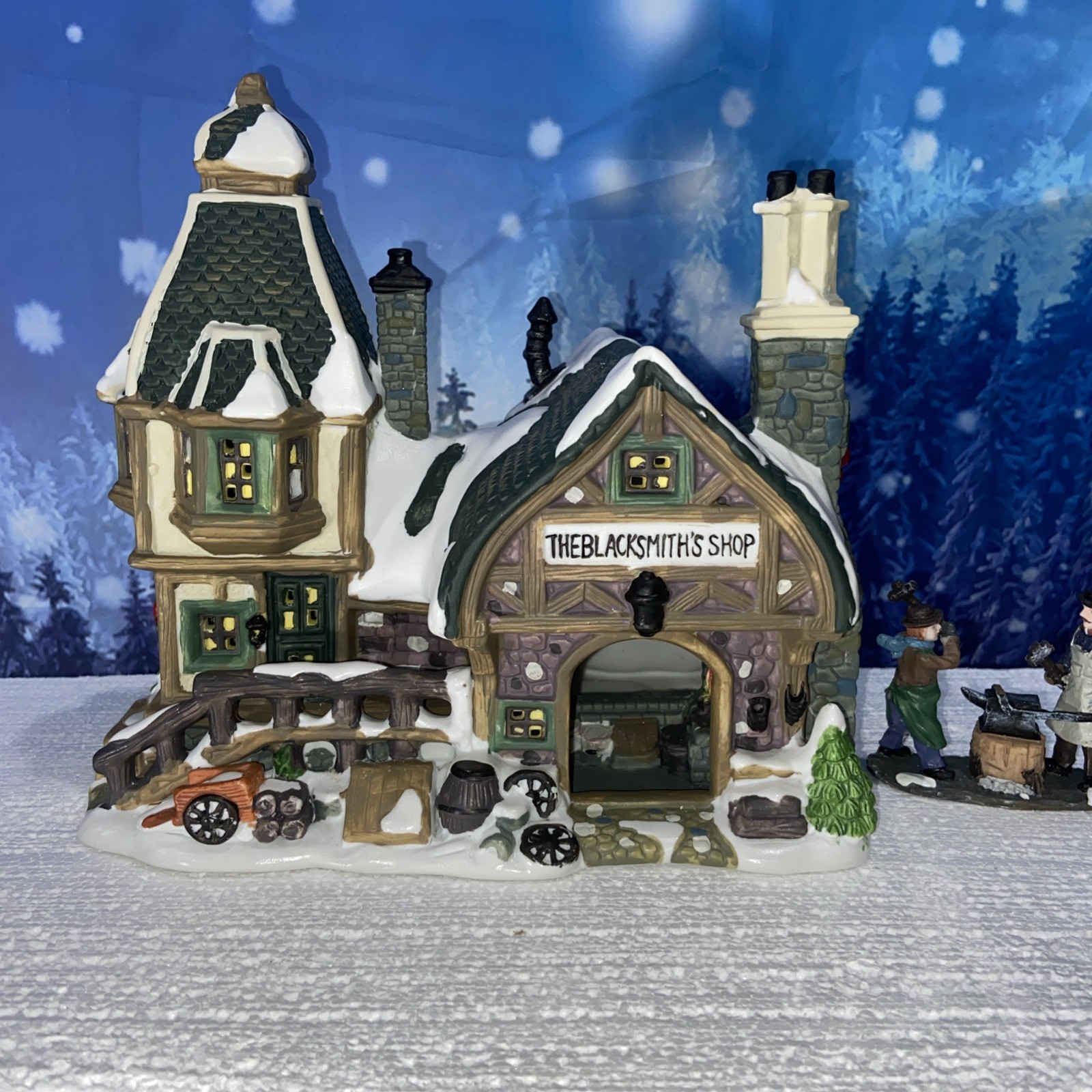 Lemax Christmas Village Carole Towne Blacksmith Shop 2003 with figurines