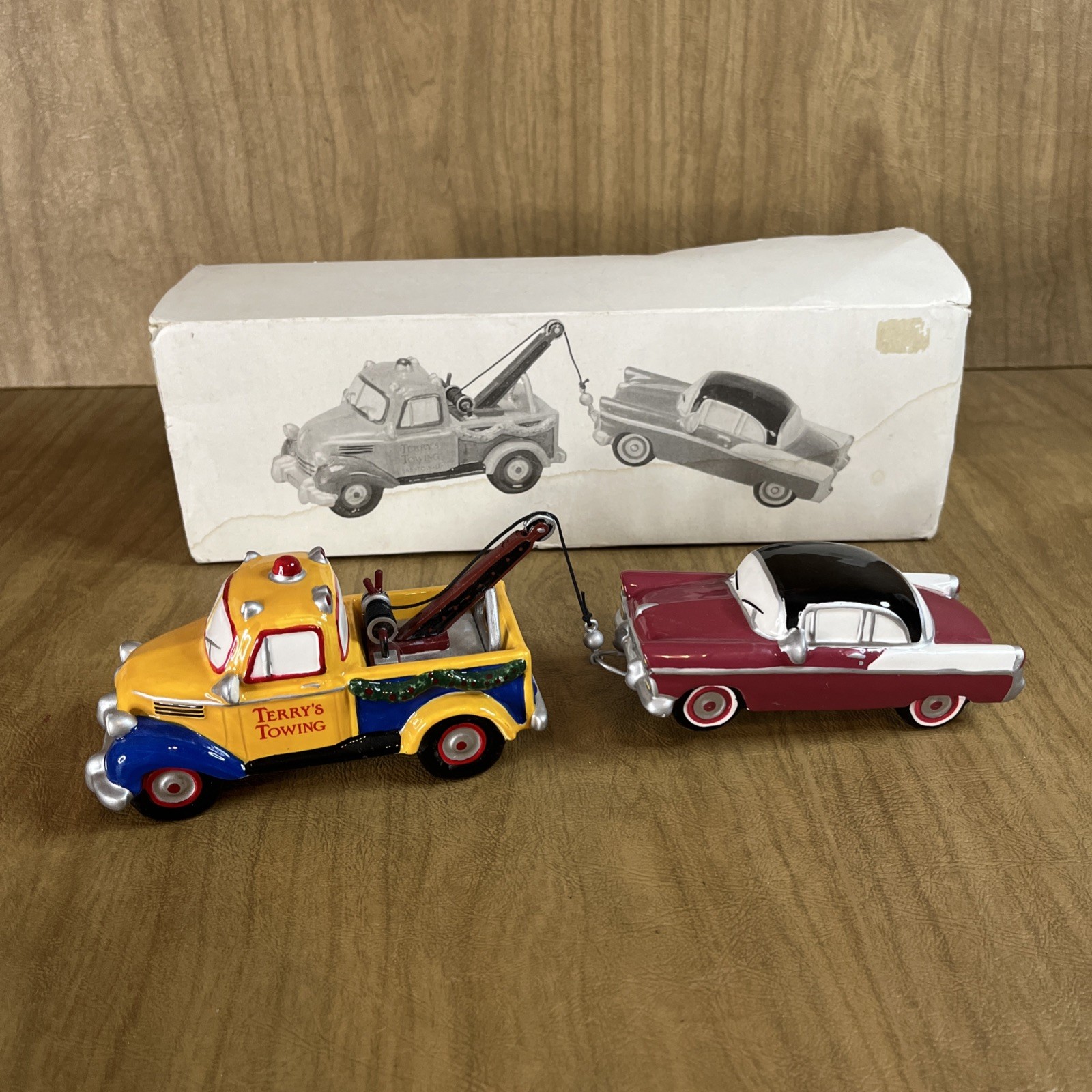 Dept 56 Snow Village TERRY’S TOWING #54895 in Box Department 2 Car Tow Truck