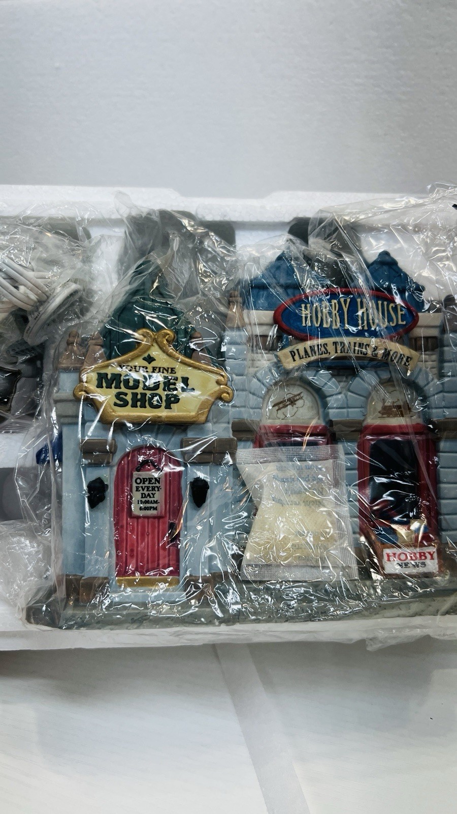 Lemax Village Collection “Hobby House” 25419 Retired 2012 Excellent Condition !