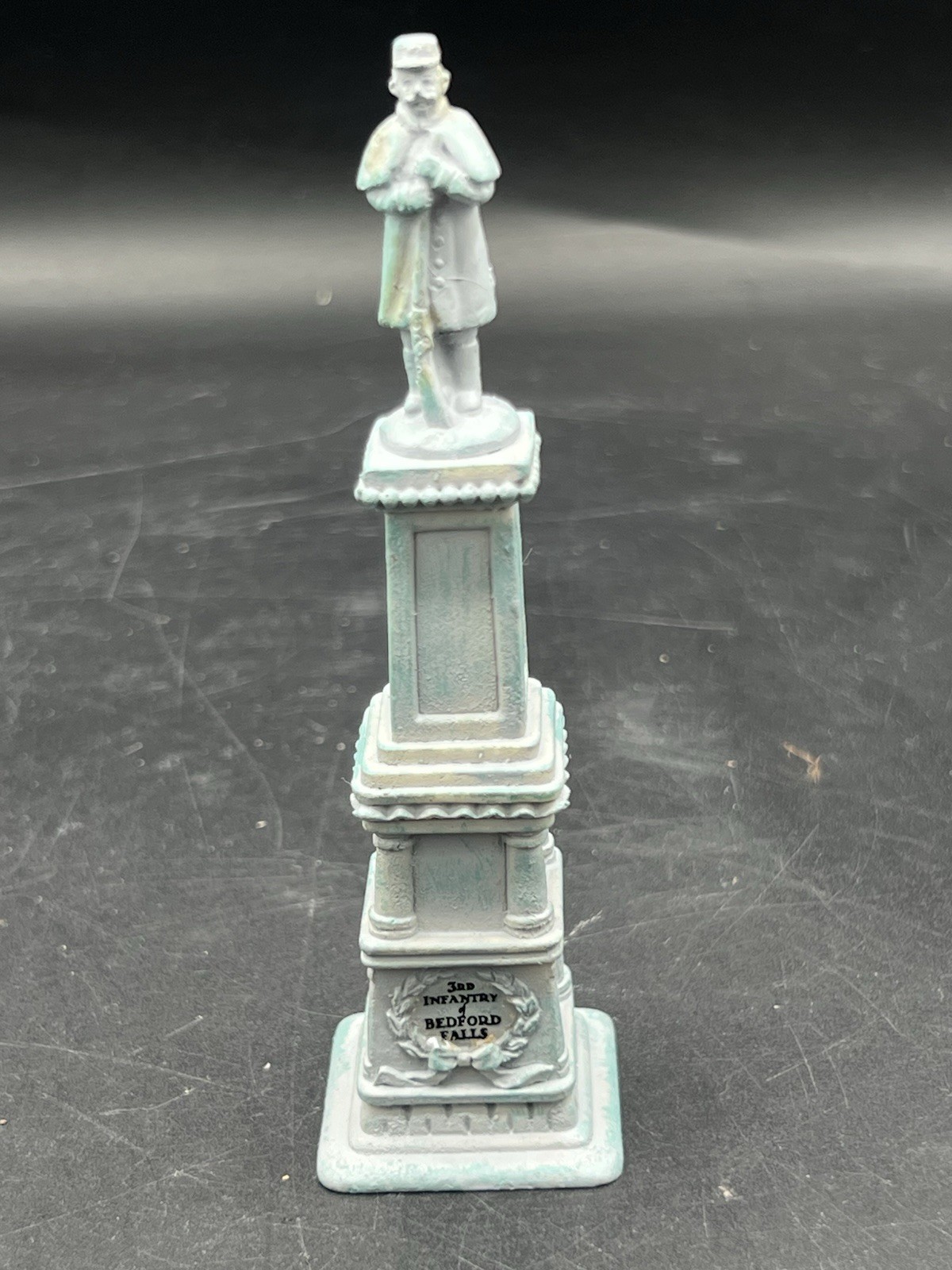 “IT’S A WONDERFUL LIFE” “3RD INFANTRY OF BEDFORD FALLS” RESIN MONUMENT TAIWAN