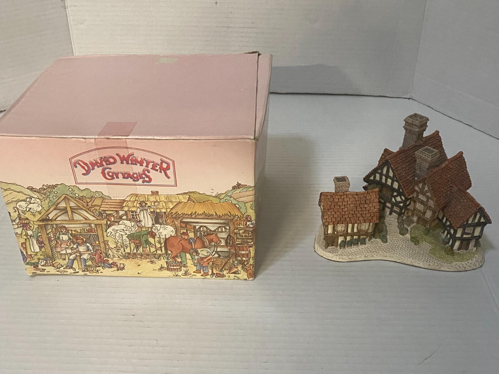 David Winter STRATFORD HOUSE w/Box and COA