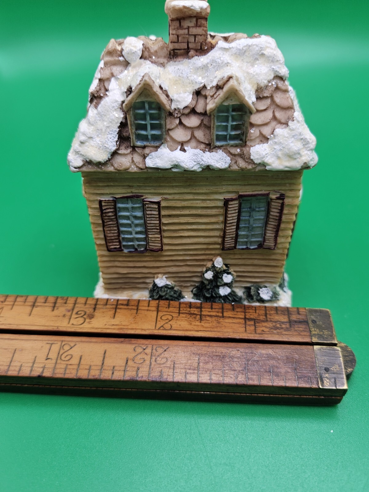 1996 Avon Miniature Winter Village Collection Home Sweet Home