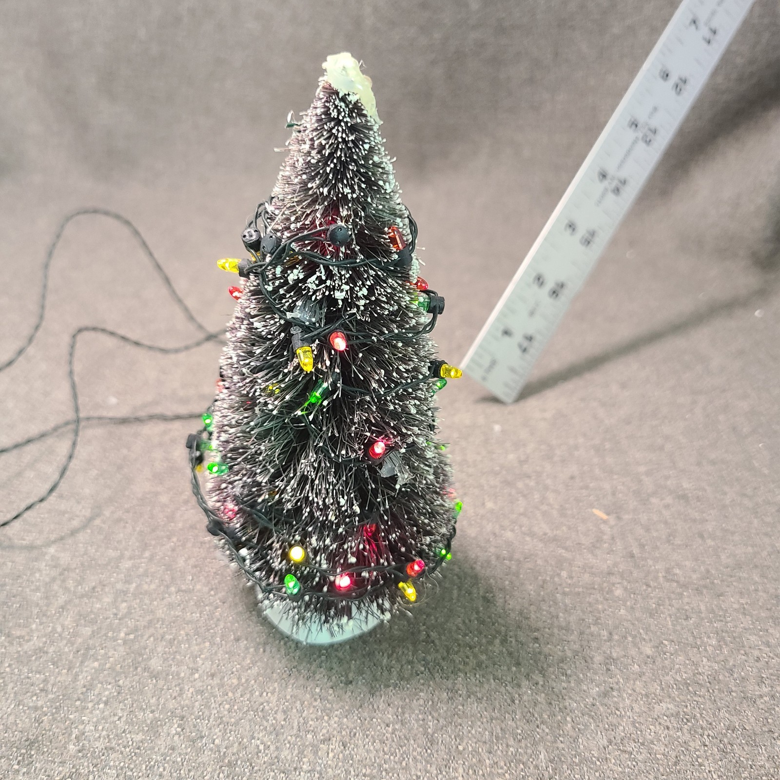 LEMAX Multi-Color Lighted Flocked Evergreen Tree Battery Operated Tested, Works