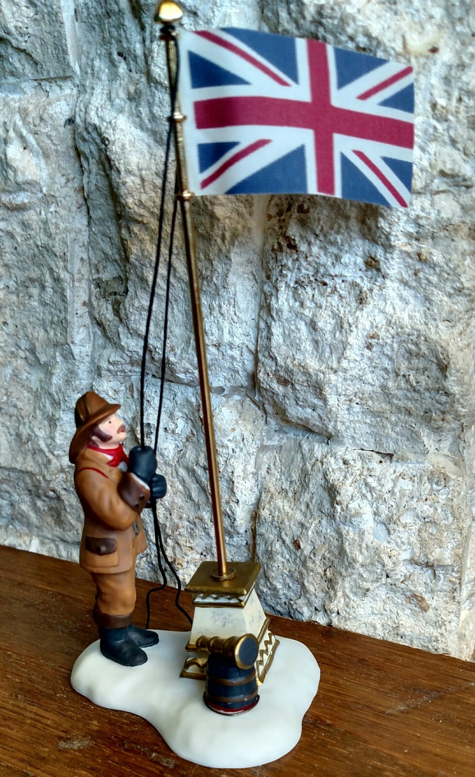 Dickens Raising The Flag #58555 Department 56 Dickens Village-BUYER GUARANTEE