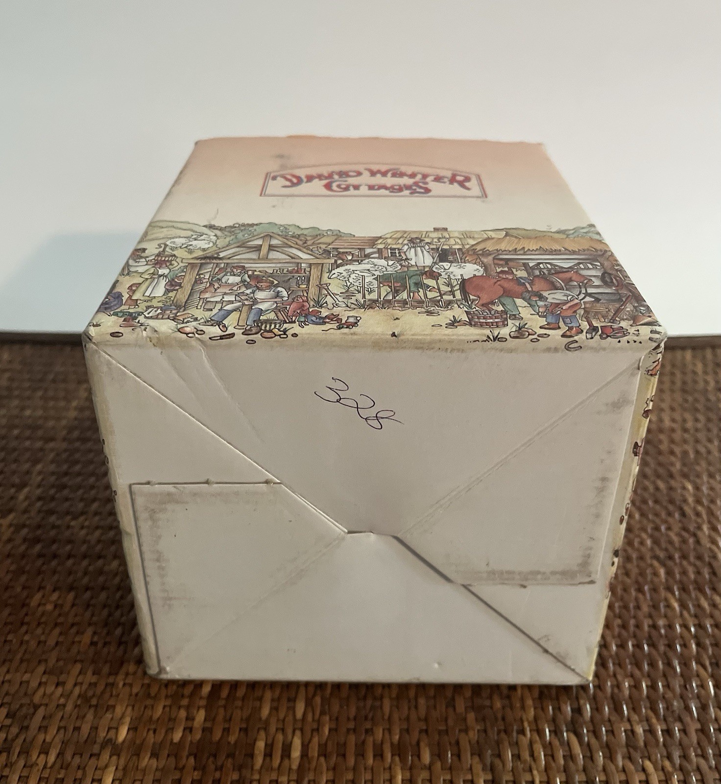 Snow Cottage – 1984 David Winter – Includes Original Box – Open Box