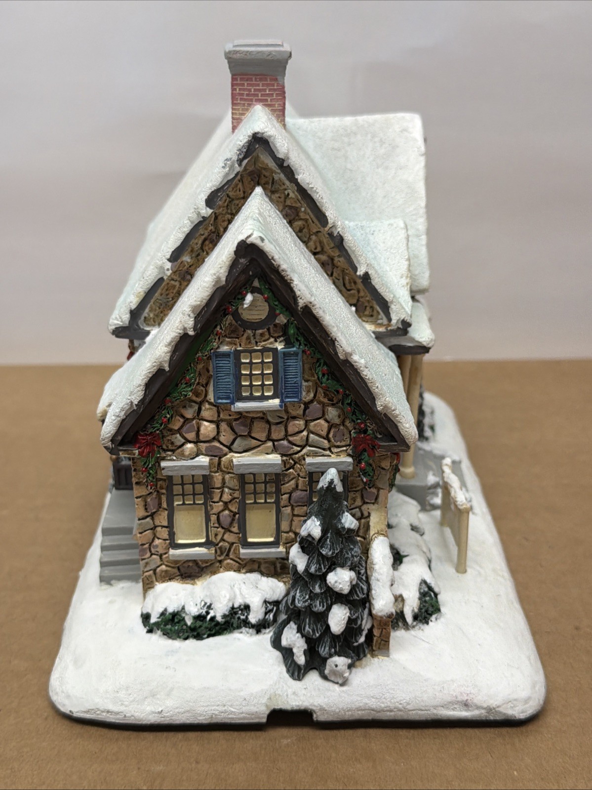 2019 Thomas Kinkade Hawthorne Village “Fabric Store” Christmas Village RARE