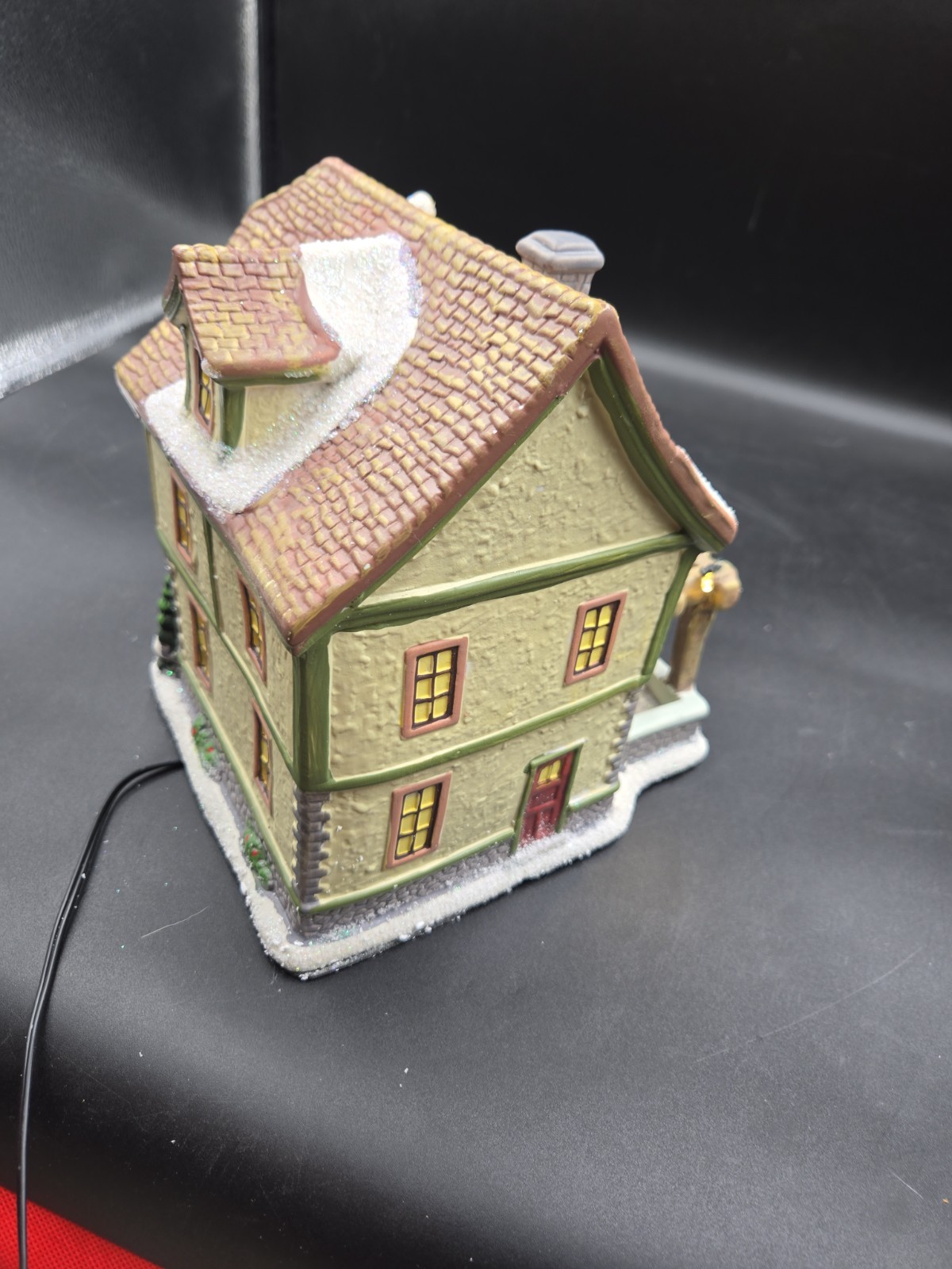 St. Nicholas Square Biergarten Beer Garden Building w/Box Retired Beergarden NEW