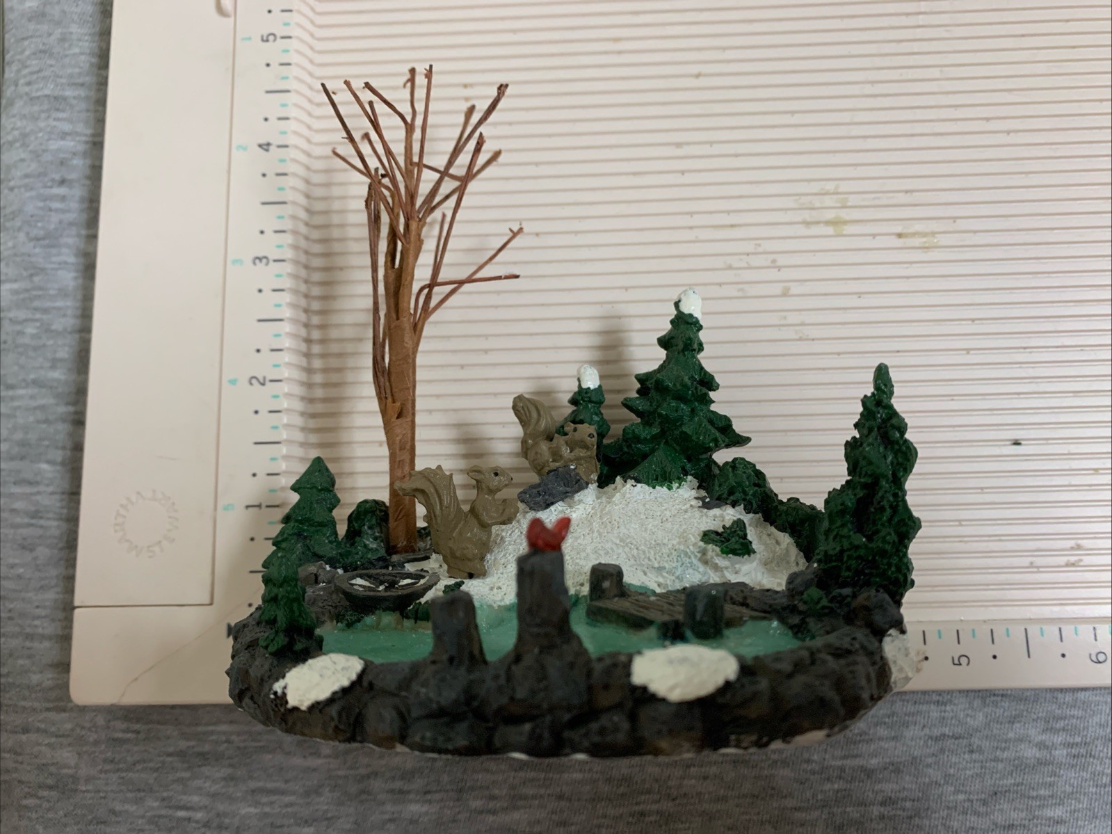 Vintage 2007 Holiday Inspirations Town Series Pond Figure
