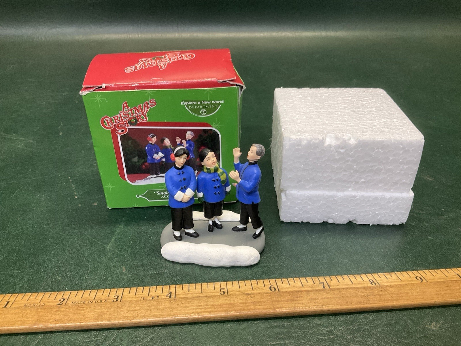 Department 56 A Christmas Story Ornament Figurine Singing Carols RETIRED