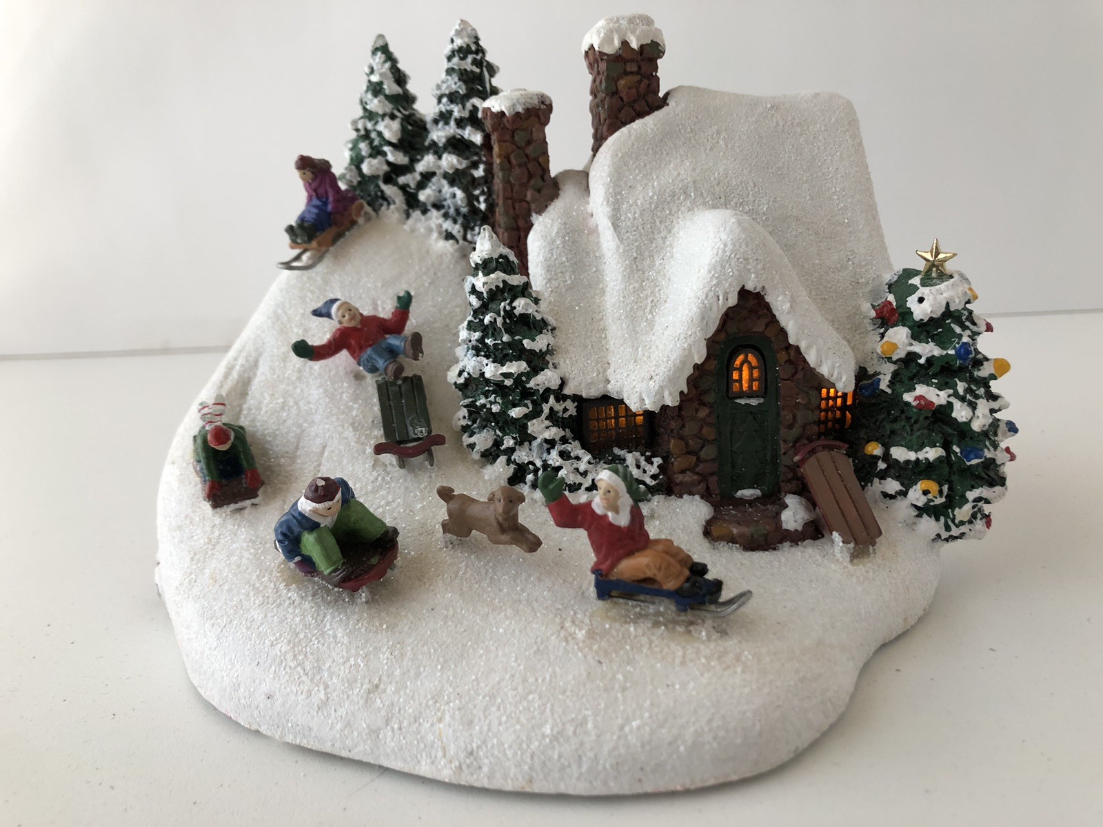 Thomas Kinkade the Sleigh Ride Christmas Village House 2009 Teleflora Light-Up