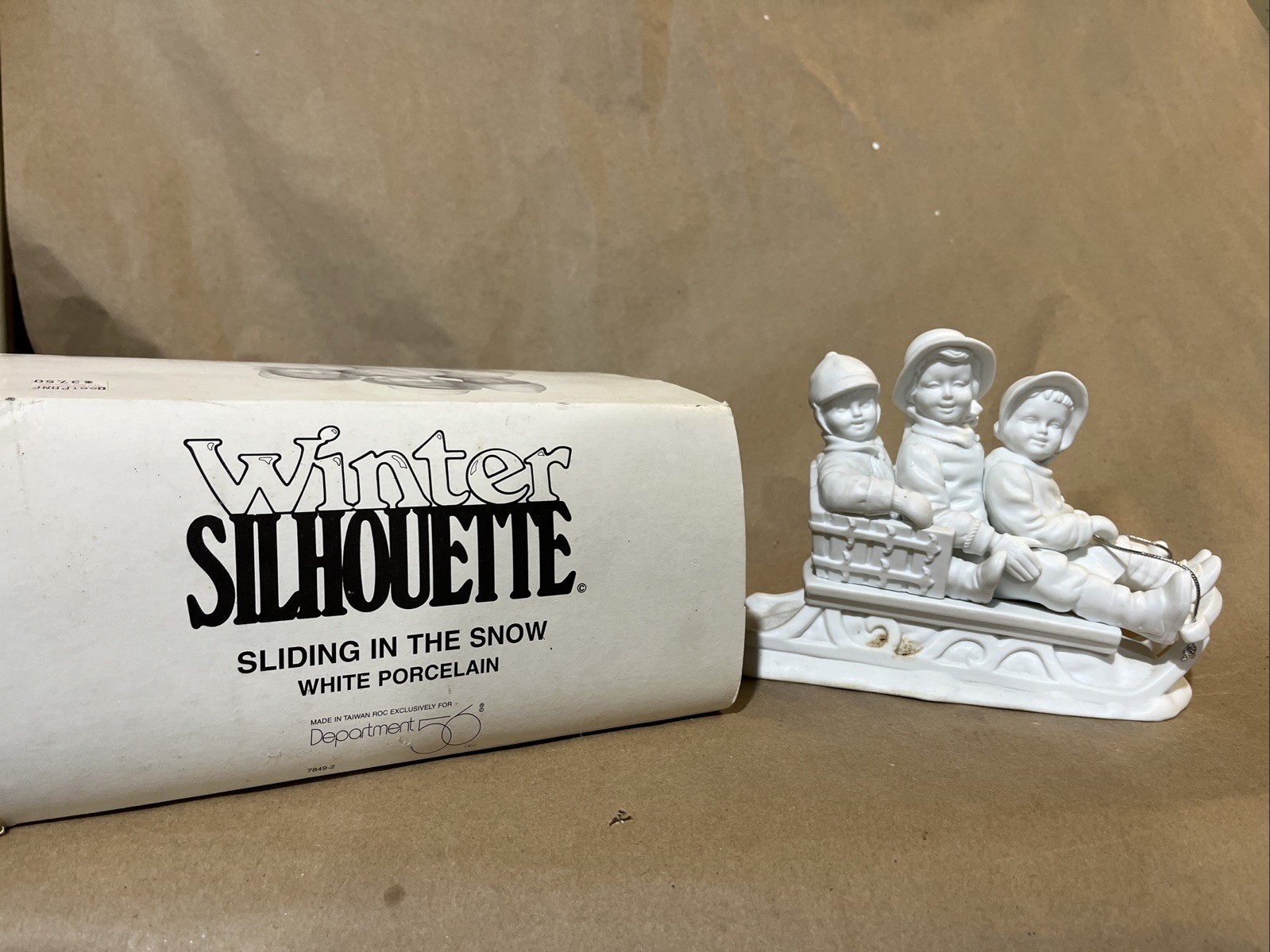 Dept 56 -Winter Silhouette Sliding in the Snow 7849-2
