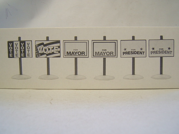 Dept 56 “Village Election Yard Signs” #52599 Snow Village Accessory 6 Pcs NIB