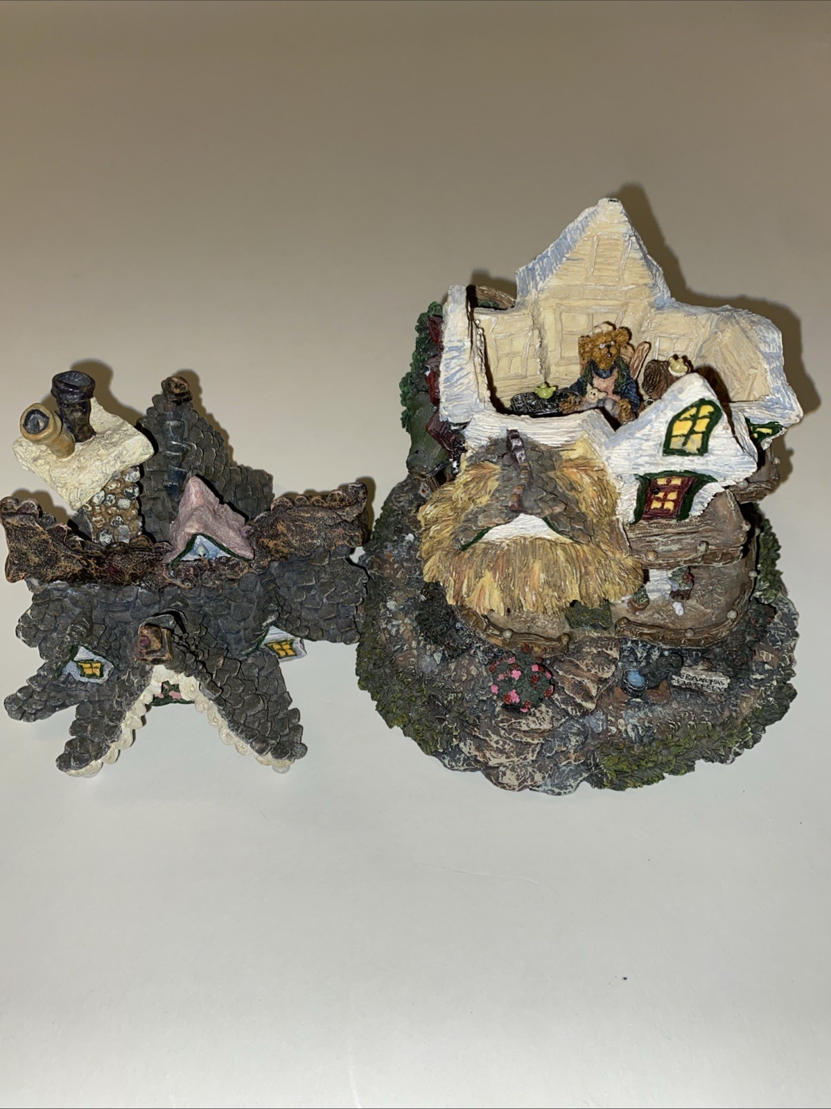 Boyds Town Village Grenville and Beatrice’s Homstead Bearly Built Figurine