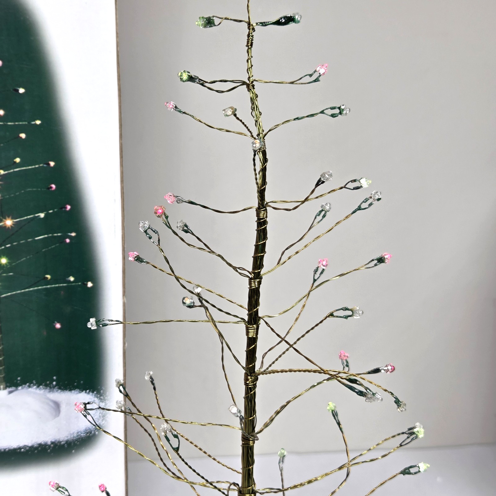 Dept 56 Twinkle Brite Tree Large 12″ Village Accessories 52301 Multi Color w/box