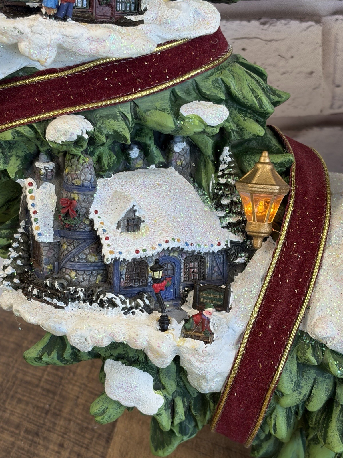 Thomas Kinkade Christmas Village Resin Wreath by Hamilton Collection Numbered
