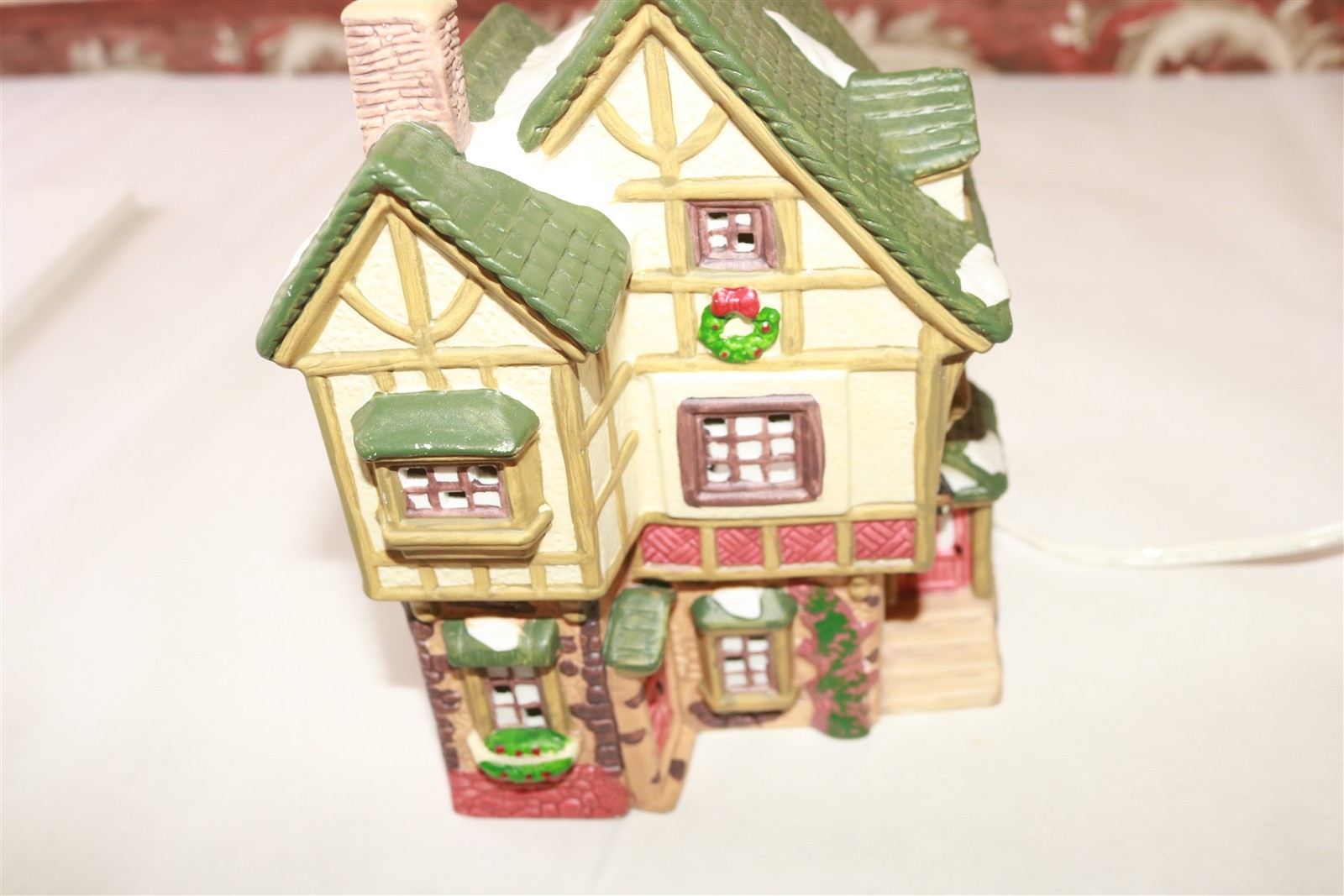 DICKENS COLLECTABLES TOWNE SERIES – Quilt Shop