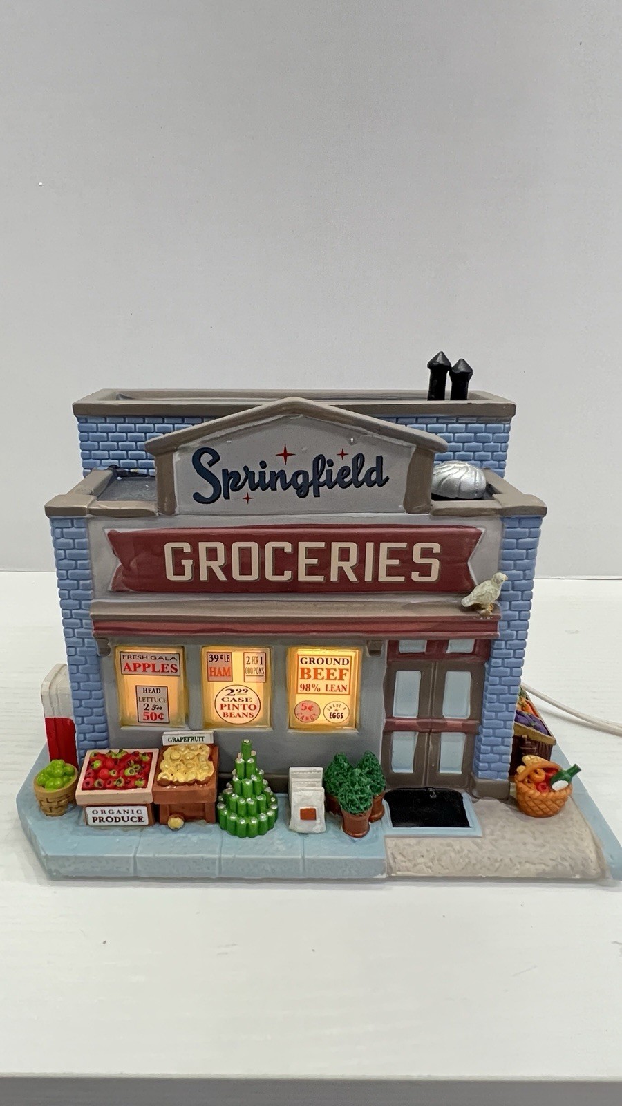 Lemax Jukebox Junction “Springfield Groceries” 35575 Retired 2013 RARE And NEW !
