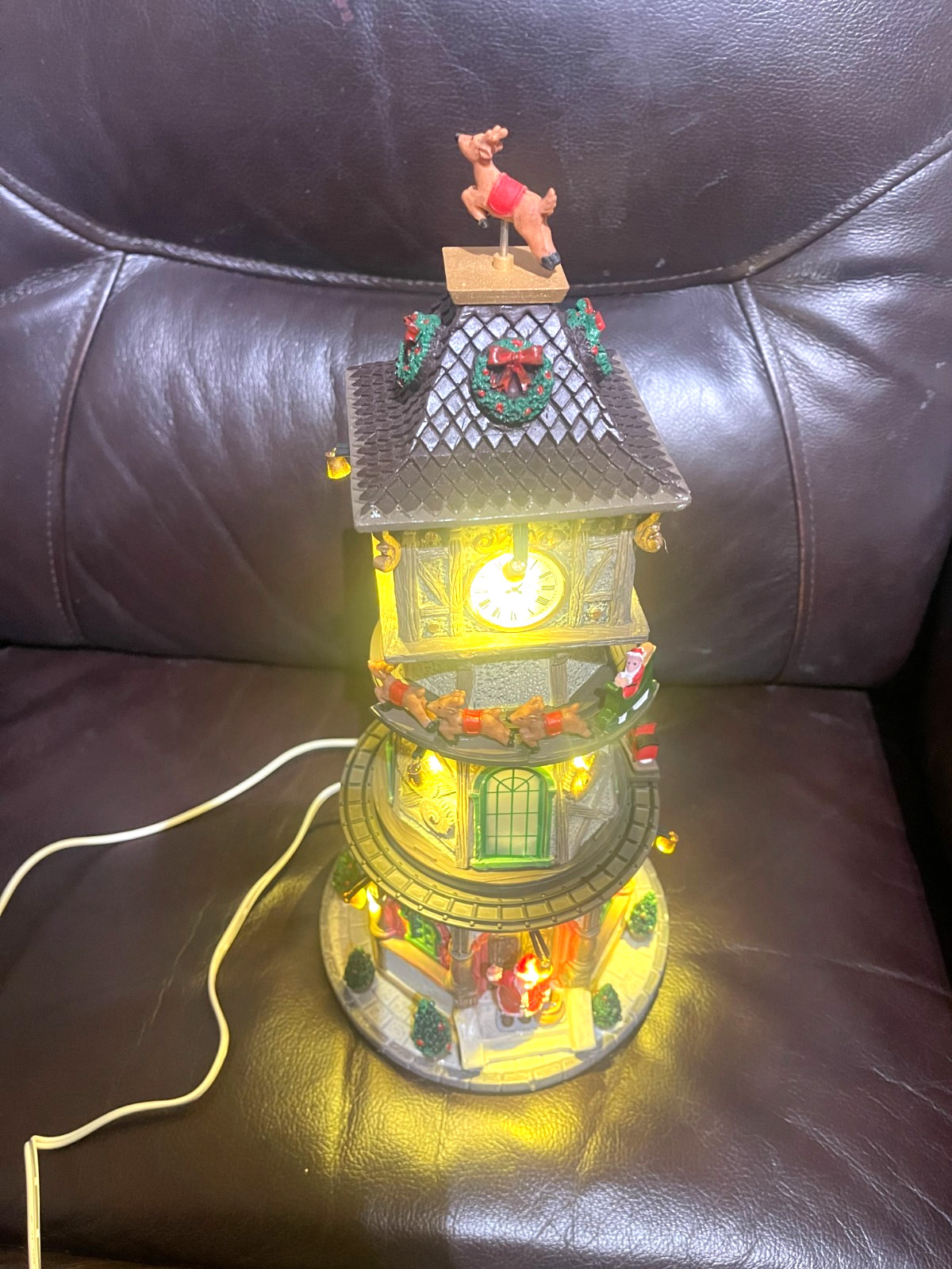 LEMAX CHRISTMAS CLOCK TOWER 45735 IT WORKS