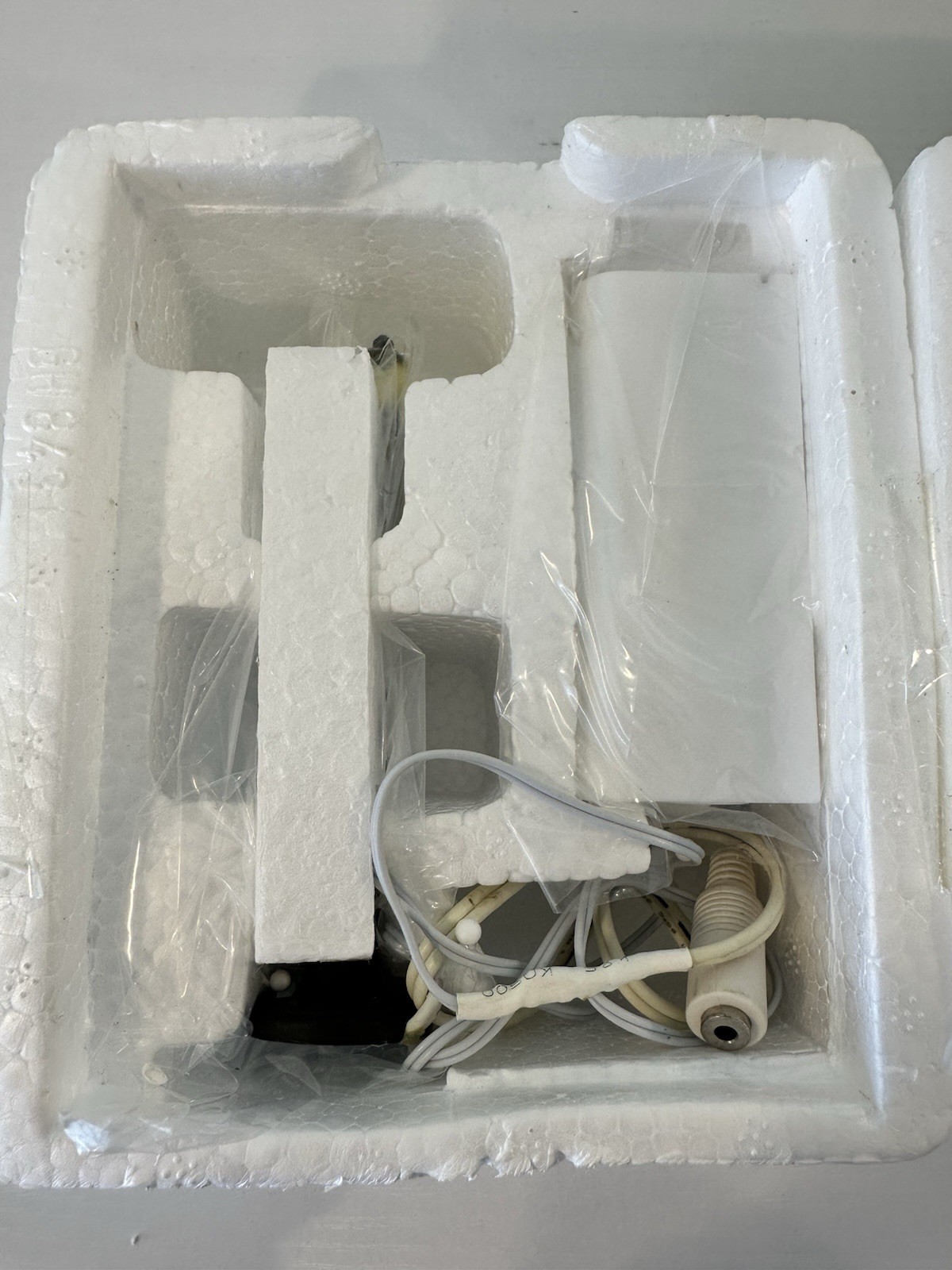 Department 56 Village Accessory – Globe Street Lamps