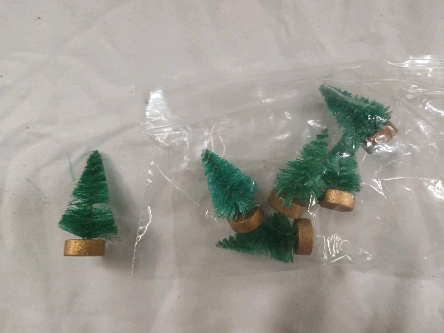 Dept 56 Lemax 5 Miniature Christmas Trees, Never Used. 811